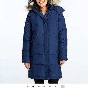 Womens pre-owned ultra-warm coat.  Sz XL